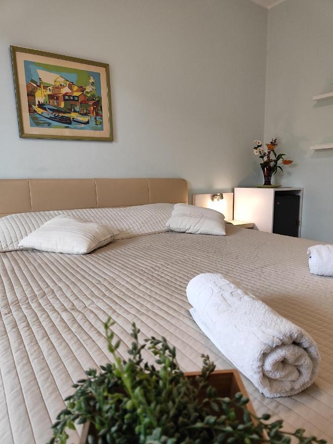 Rooms Ena 로비니 외부 사진