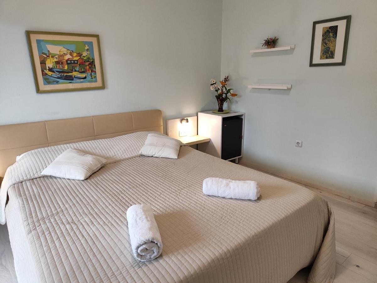 Rooms Ena 로비니 외부 사진